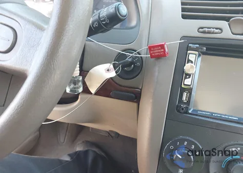 2004 Chevrolet Malibu z USA, uszkodzony, nr VIN 1G1ZS52FX4F182690